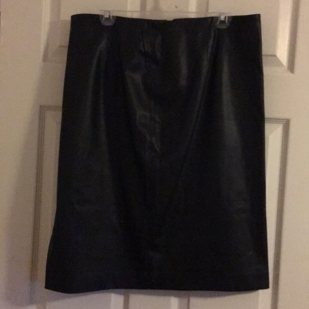 Black leather skirt!!